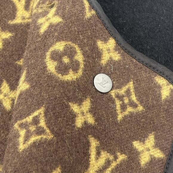 Louis Vuitton monogram And Black Men’s Vest Inner Jacket Layer Wool Size 36 - Picture 4 of 10